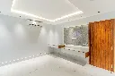 Retail Space St.282 (3 of 17).webp