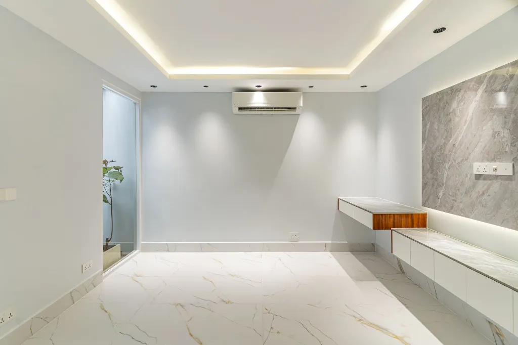 Retail Space St.282 (2 of 17).webp