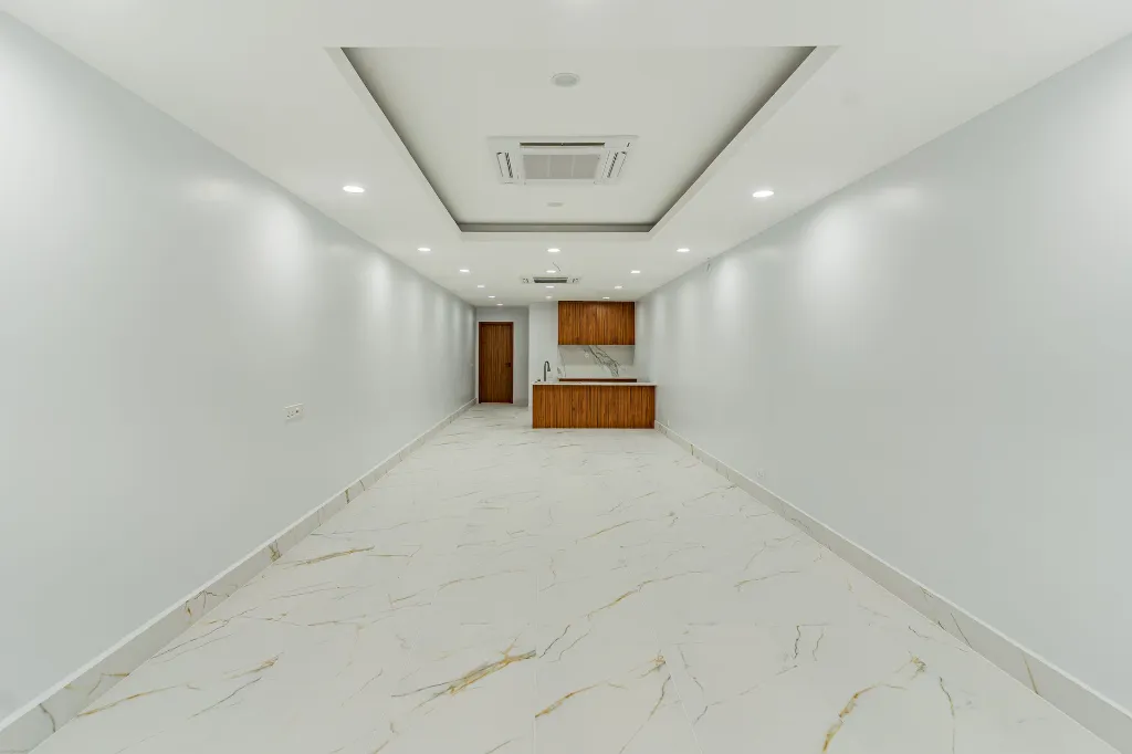 Retail Space St.282 (12 of 17).webp