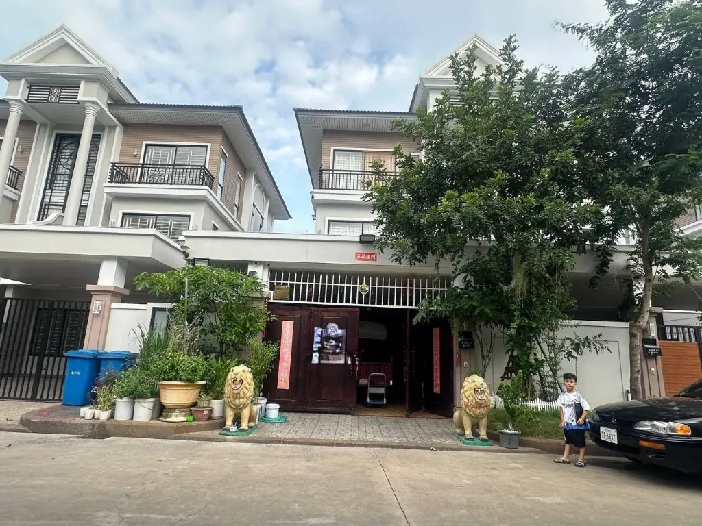 售：1号路炳发城双拼别墅