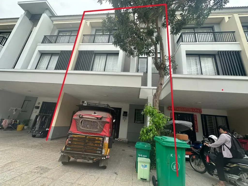 1号路炳发城住家联排别墅