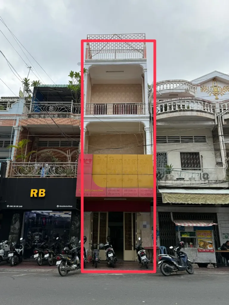 乌亚西市场附近排屋店面