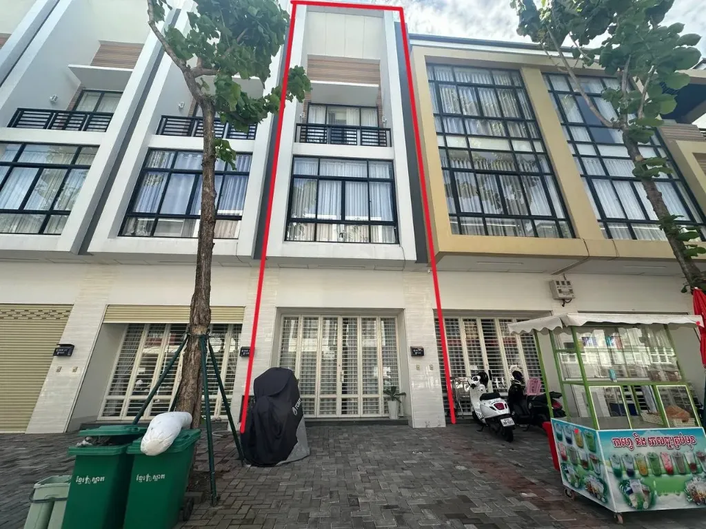 1号路炳发城装修急售排屋