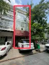 一号路炳发城排屋店面