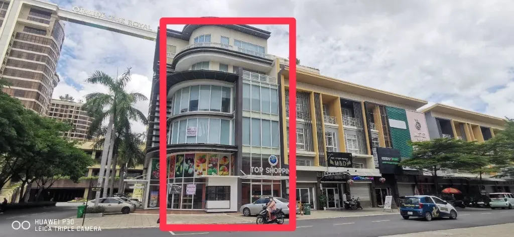 2004号路兰花小区带电梯办公店面