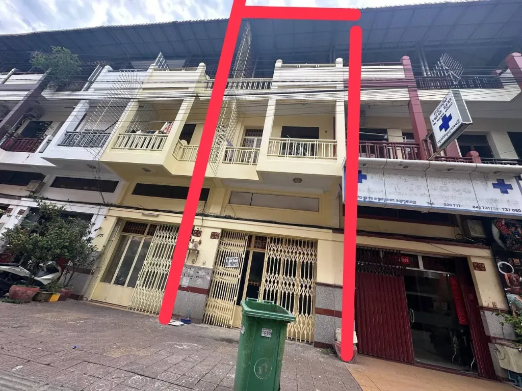 金边军队球场附近 堆谷区排屋