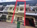金边军队球场附近 堆谷区排屋