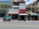 永旺1对面店面