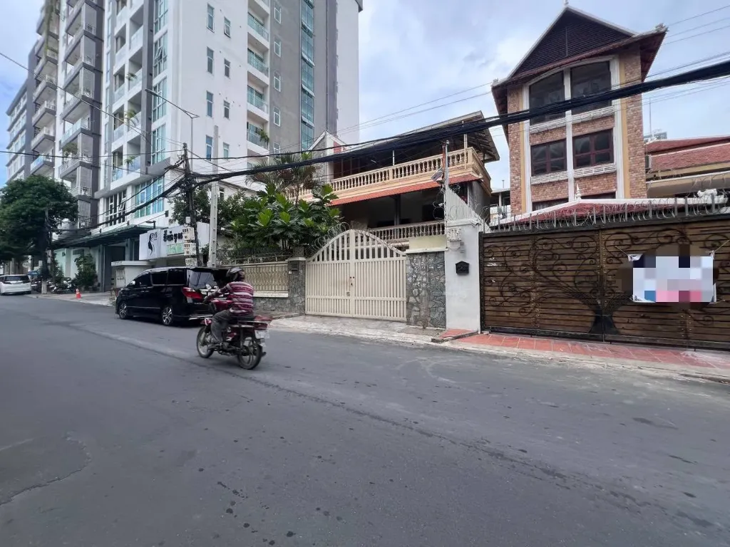 [V107] 售 BKK1, 306路独栋別墅