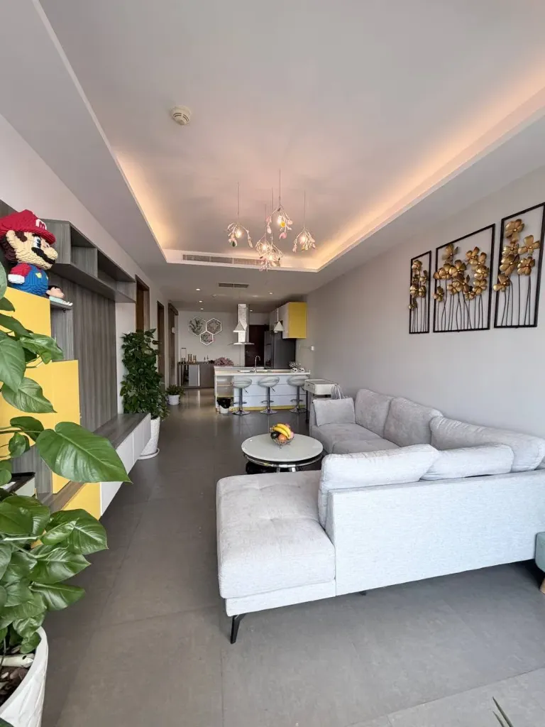 [C157] Penthouse 精装修两房