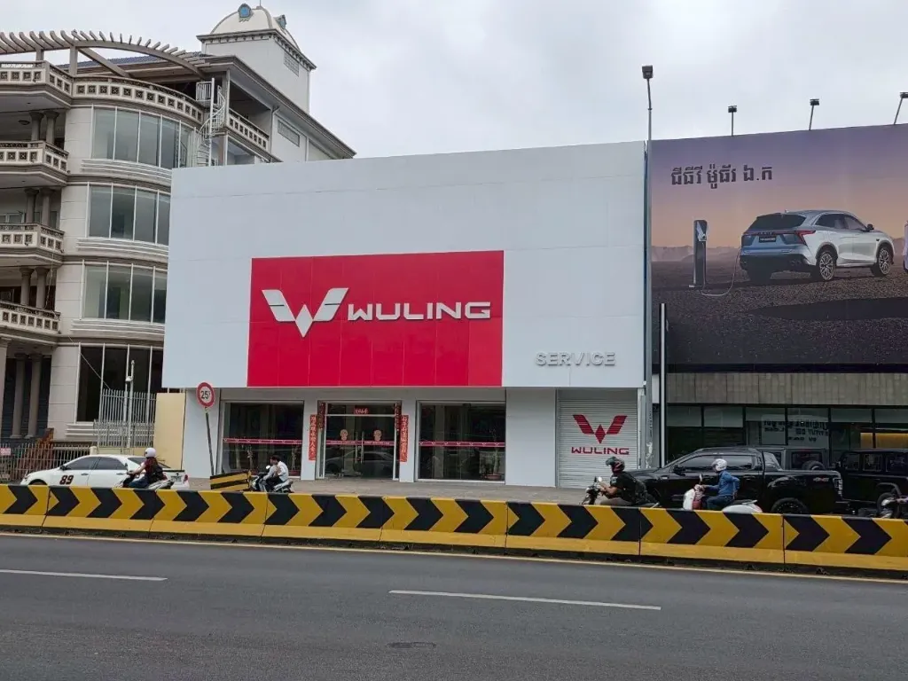 [S97] 俄罗斯大道附近4户打通精装修展厅店面